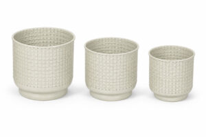 CJ. 3 VASOS EM METAL